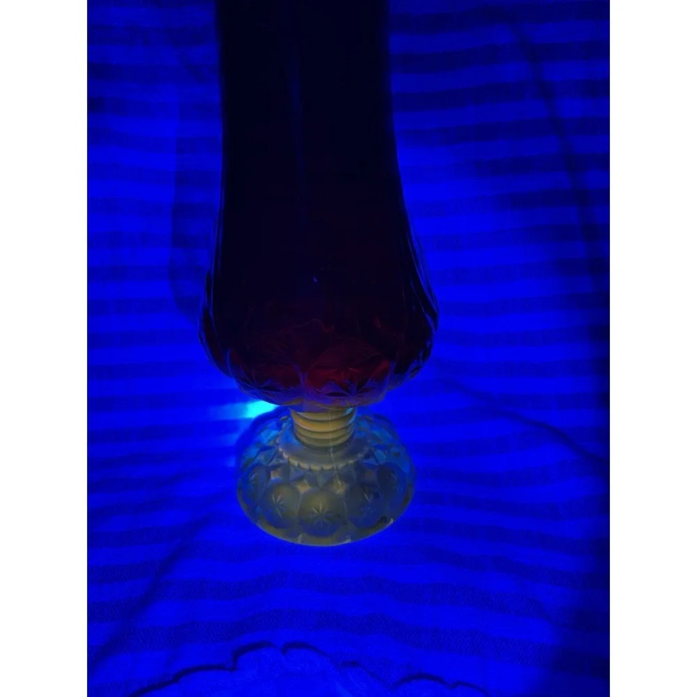 Vintage Swung Amberina Glass Vase – Red & Yellow Starburst Base 13.5 